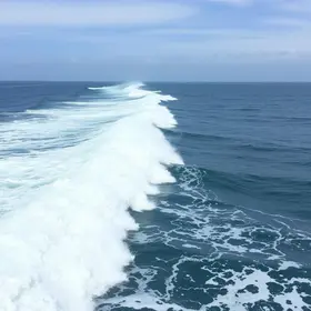 ondas em Ilhabela
